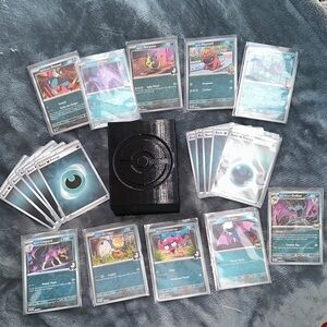 Pokemon destined rivals 20 Trading Cards with black Deck Box